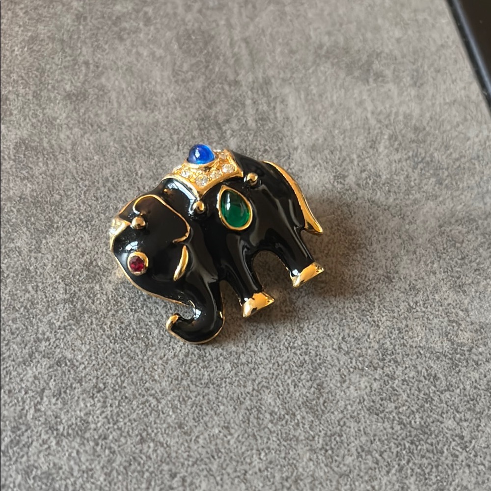 Charming Gold Elephant Brooch